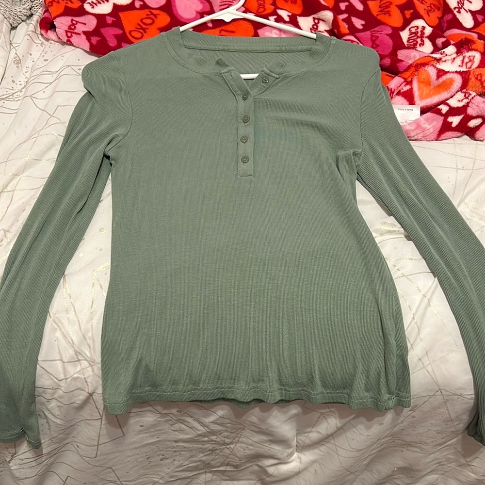 Basic button half placket rib tee